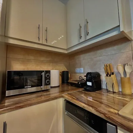 Elea Apartment